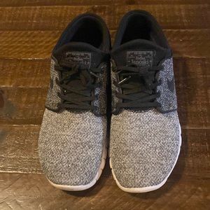 Mens Nike Air Gray & Black Athletic Shoes. Size 10.5